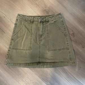 Green cargo skirt